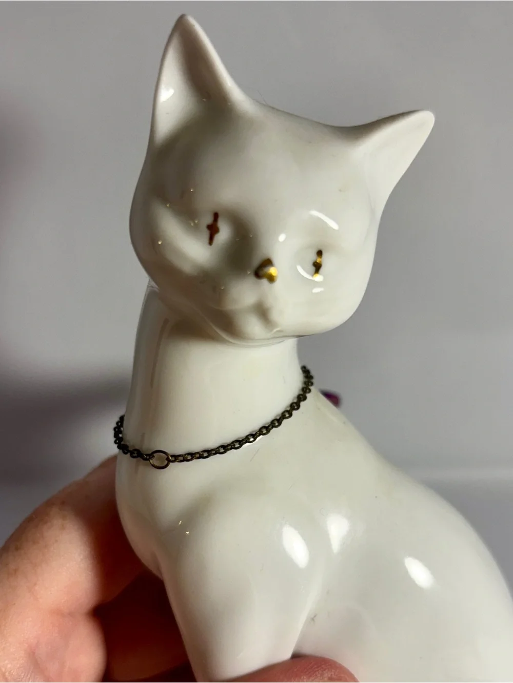 Vintage White Glossy Porcelain Cat Figurine Sitting Animal  Decor Figurine